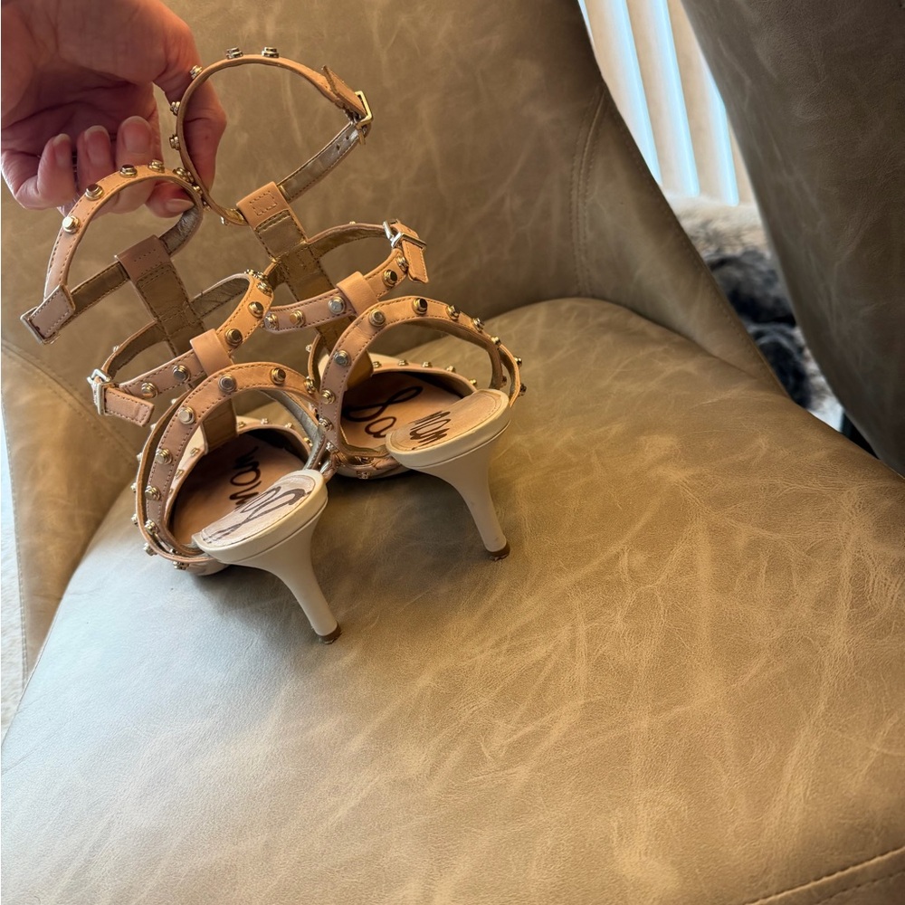 Sam Edelman Blush and Cream Studded T-Strap Kitten Heel - Picture 4 of 8